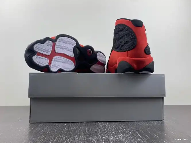 HYPE 414571-004 13 (2017) Retro Jordan Bred 0601